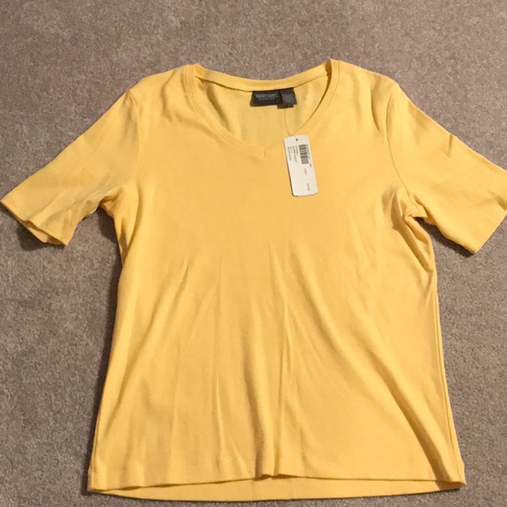 Chico’s Yellow short sleeve v neck